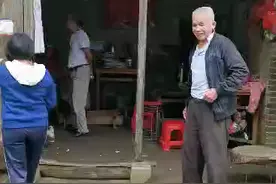 梁二哥73岁生十五儿女最小孩2岁，广东省湛江市某领导来探望。视频封面