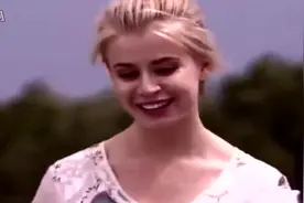 美国剩女到中国相亲，对中国小伙当场表白，你占据了我的心视频封面