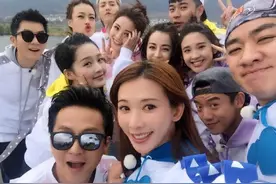 李沁晒跑男自拍合影 掌镜的林志玲脸变形了图片