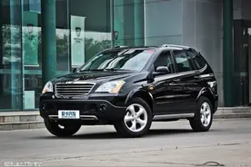 荣威W5最新消息 全新荣威W5正式更名RX7即将上市图片