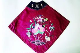 清朝有一个奇特的现象，男人和女人穿的内衣都叫“肚兜”图片