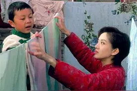 他与李连杰曾是黄金搭档 9岁成名得梅艳芳、邱淑贞等明星宠爱图片