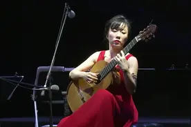 杨雪霏古典吉他演奏《维拉罗伯士的三首肖罗舞曲》视频封面