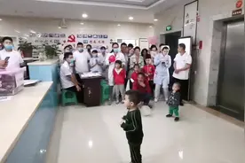 遵义市中医院推拿科六一儿童节免费推拿活动进行中