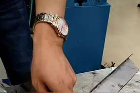 手持激光焊接机，易操作，无需焊丝，耗材少视频封面
