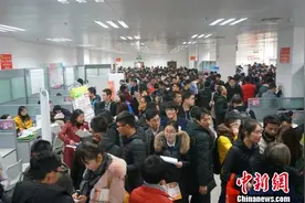 河南GDP破4万亿元 总人口逾10788万图片