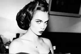 扫雷游戏规则，一笔画错，雷就出现图片