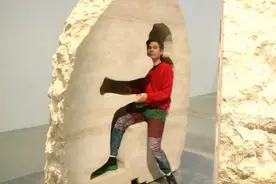 艺术家把自己关在石头里待8天！吃喝拉撒全在里面！视频封面