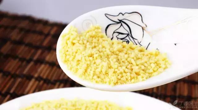 鸡精跟味精有啥区别？用那个调味更健康更美味？