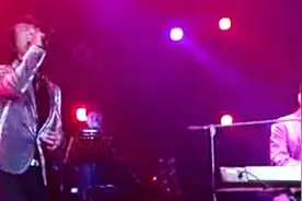 羽泉演唱会《出卖》连续生Key，羽凡超高音金属嗓，震撼！