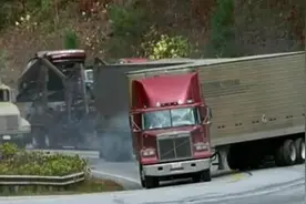 玩命司机，山路开重型卡车拦截！甩尾漂移 命丧黄泉视频封面