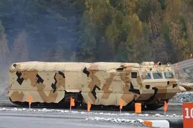 零下60度行军！俄军在北极地区测试多款新装备图片