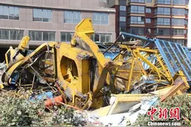 江苏盐城居民忆大风瞬间：狂风袭来天昏地暗图片