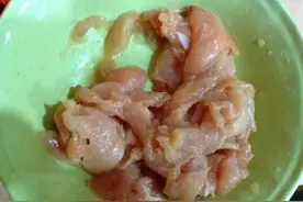 「每日一菜」助消化 增食欲 来道菜花炒鸡柳图片