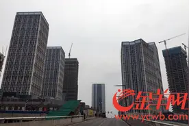 南村万博地铁站连通万达广场地块要等一年？网友献策图片