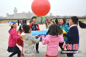 张裕开启城堡庄园特色“春游”系列活动（图）图片