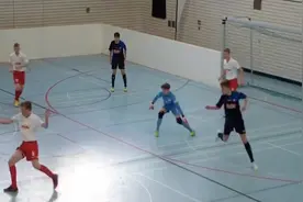 全场最佳！意大利15岁门将展现世界级扑救，少年版的布冯