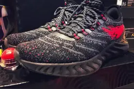 花了这么多心思，是因为我认为这双鞋值得与你们分享，或许还有一点点莫须有的使命感吧。视频封面