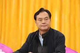 中石油湖南公司原总经理徐国才涉受贿被诉 女婿潜逃被抓图片