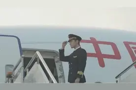 胡歌东方航空60周年纪念广告片，我歌机长帅炸了