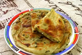 烫面椒盐葱油饼的做法图片