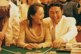 饰演悍匪“张子强”一炮而红，自小出身贫寒，和老婆定居海外多年图片