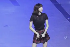 blackpink灵魂舞者lisa，个人惊艳直拍视频封面