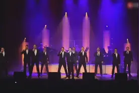 12位男高音歌手合唱《You Raise Me Up》，太震撼了！