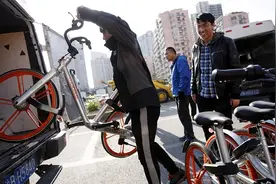 外媒关注中国街头共享单车大战：烧钱抢份额 毁损率高企图片