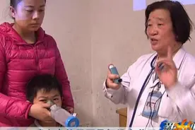 郑州：72岁的医生奶奶一天接诊近150个病人 办义务哮喘课堂视频封面