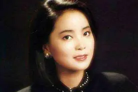 邓丽君《微风细雨》，王菲唱过，小编听着像是伍佰的一首什么歌图片