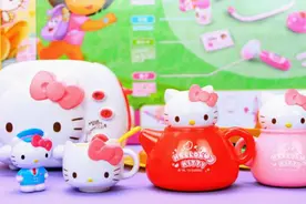 HelloKitty凯蒂猫 和凯蒂猫一起做营养早餐 食玩