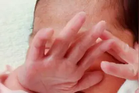 贾静雯三胎再产女 小女儿像修杰楷有小酒窝