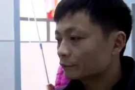 两个女儿被保姆砍伤，父亲和保姆的关系竟然还分不清楚！视频封面