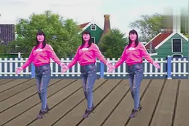 最新广场舞《感觉自己萌萌哒》歌甜舞美又欢快，好听好看更好学