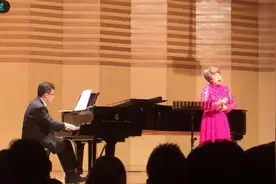 花腔女高音迪里拜尔演唱《我的深情为你守候》，新疆人的骄傲！视频封面