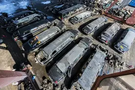 套牌或改装后用于非法丧葬营运，台州14辆“加长林肯”被拆图片