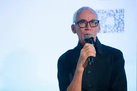 很多电影仅从外界所能理解的角度去表现毛利人的精神层面图片