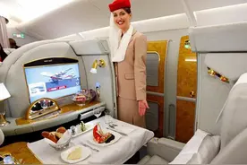 阿联酋航空头等舱太豪了 高空洗澡按摩吃遍全球美食图片