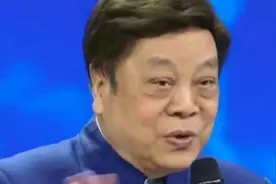 56岁李宁67岁袁德旺到77岁赵忠祥家拜年 赵忠祥显得最年轻视频封面