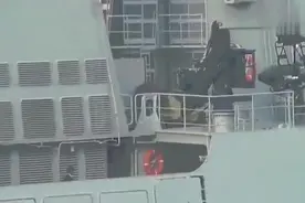 小设计大作用，军舰侧面的排水孔，不单单排水那么简单哦