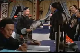 凤凰落在梧桐树上取名凤梧，鸡落在芭蕉树上叫。。。。视频封面