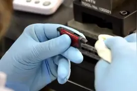 诺基亚奢侈机Vertu 卖的贵的原因，高端材料纯手工打造