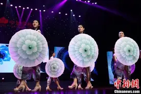 中加学校建校20周年庆典举行图片