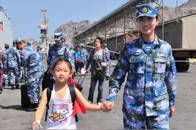 也门撤侨两周年：大国海军带你回家图片