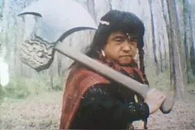 他是当红影视矮星 身高1.28米 4个老婆却又高又漂亮图片