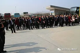 来自人大代表的视察！唐河思源实验学校积极准备着……图片