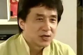 成龙公开谈私生女小龙女，现场落泪，网友：太心酸了！视频封面