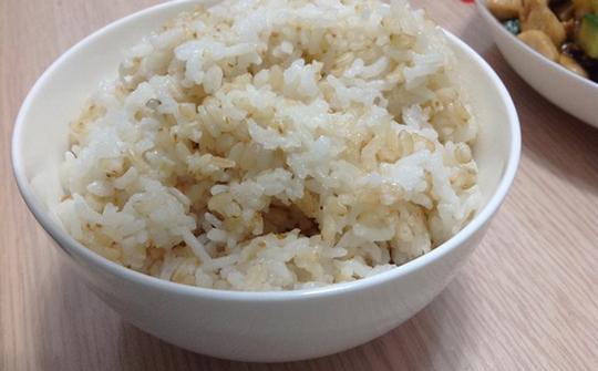 姣忓ぉ鍚冨畠鍙紦瑙h剼姘旂梾銆佷究绉樎仿仿? onerror=