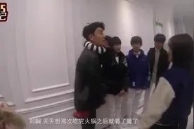 头号迷妹甜馨见王源哥哥超害羞，看亲爹贾乃亮如何实力坑闺女！视频封面